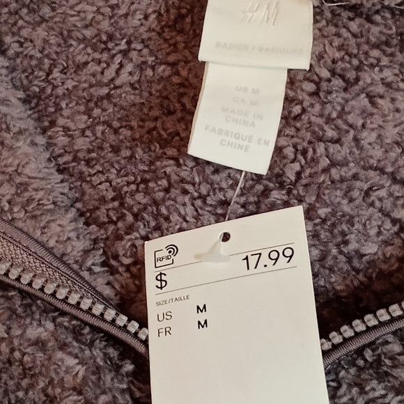 NWT H&M fleece pullover sweatshirt, sz M - Picture 3 of 3